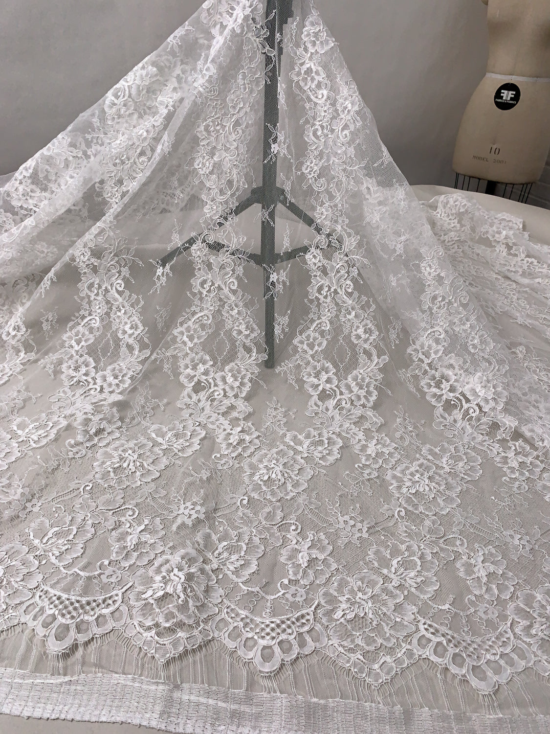 Marchesa Double-Scalloped Floral Vine Corded Bridal Lace - Silk White | FABRICS & FABRICS Fabrics & Fabrics Marchesa Double-Scalloped Floral Vine Corded Bridal Lace - Silk White | FABRICS & FABRICS Fabrics & Fabrics