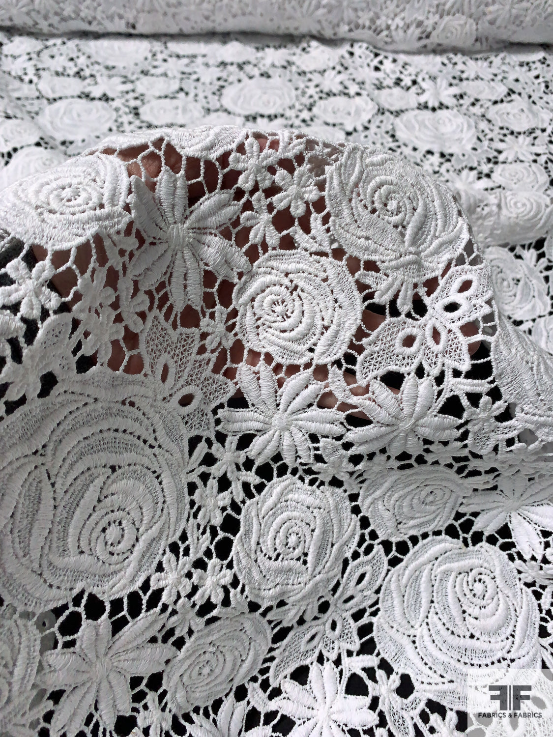 Floral Rosettes Guipure Lace - White