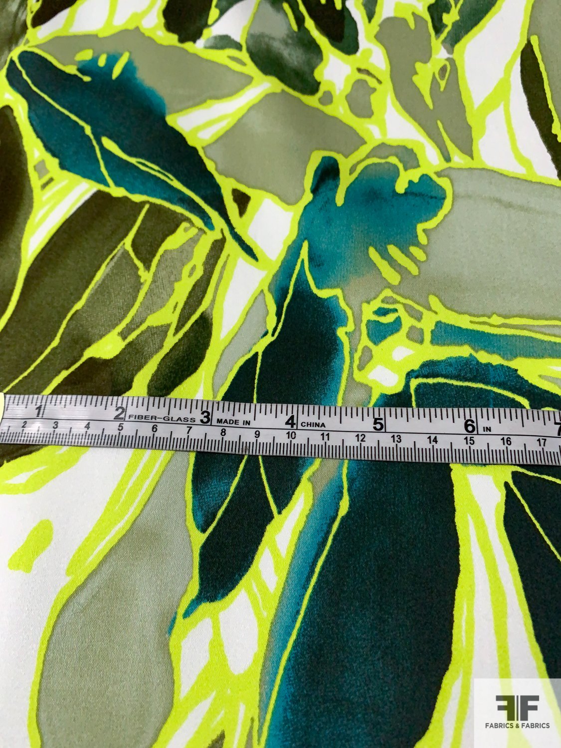 Exoticly Floral Printed Stretch Cotton Sateen - Shades of Green