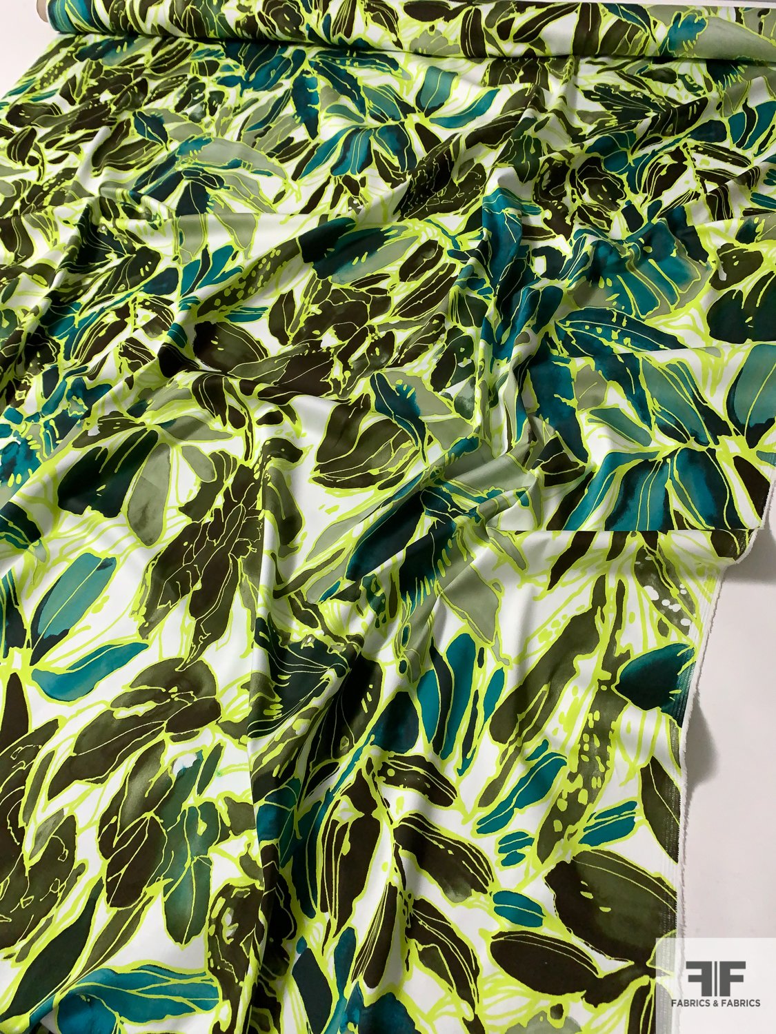 Exoticly Floral Printed Stretch Cotton Sateen - Shades of Green