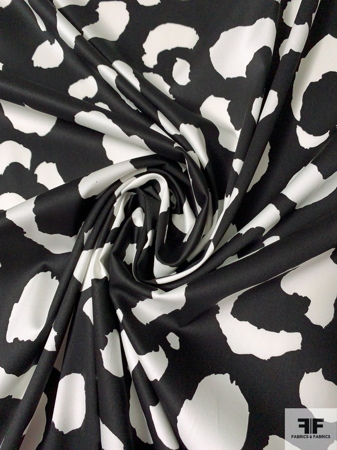 Jaguar Printed Stretch Cotton Sateen Panel - Black/White | FABRICS & FABRICS Fabrics & Fabrics Jaguar Printed Stretch Cotton Sateen Panel - Black/White | FABRICS & FABRICS Fabrics & Fabrics
