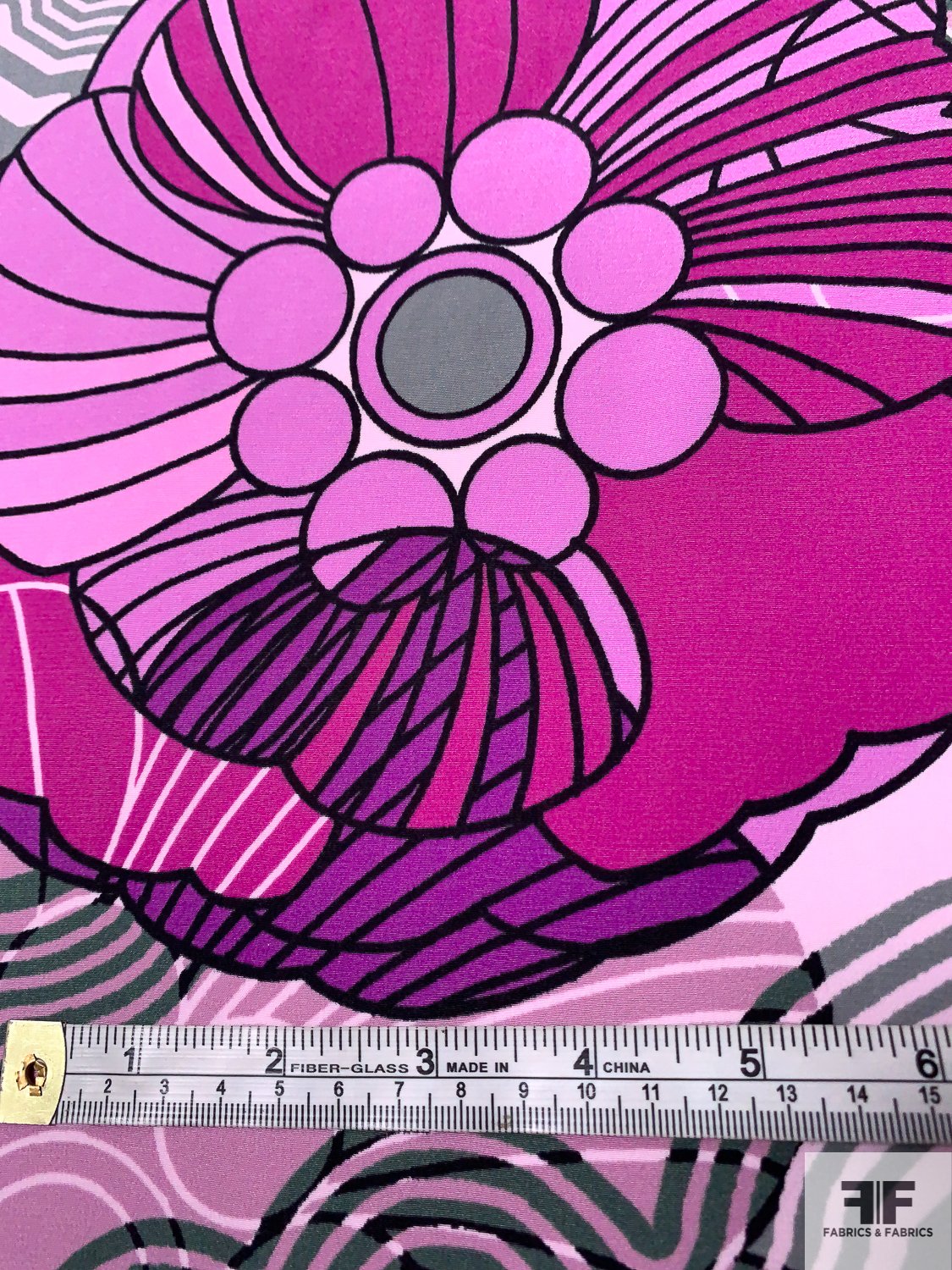 Groovy Large-Scale Floral Printed Silk Crepe de Chine - Orchid / Light Pinks  / Magenta / Grey