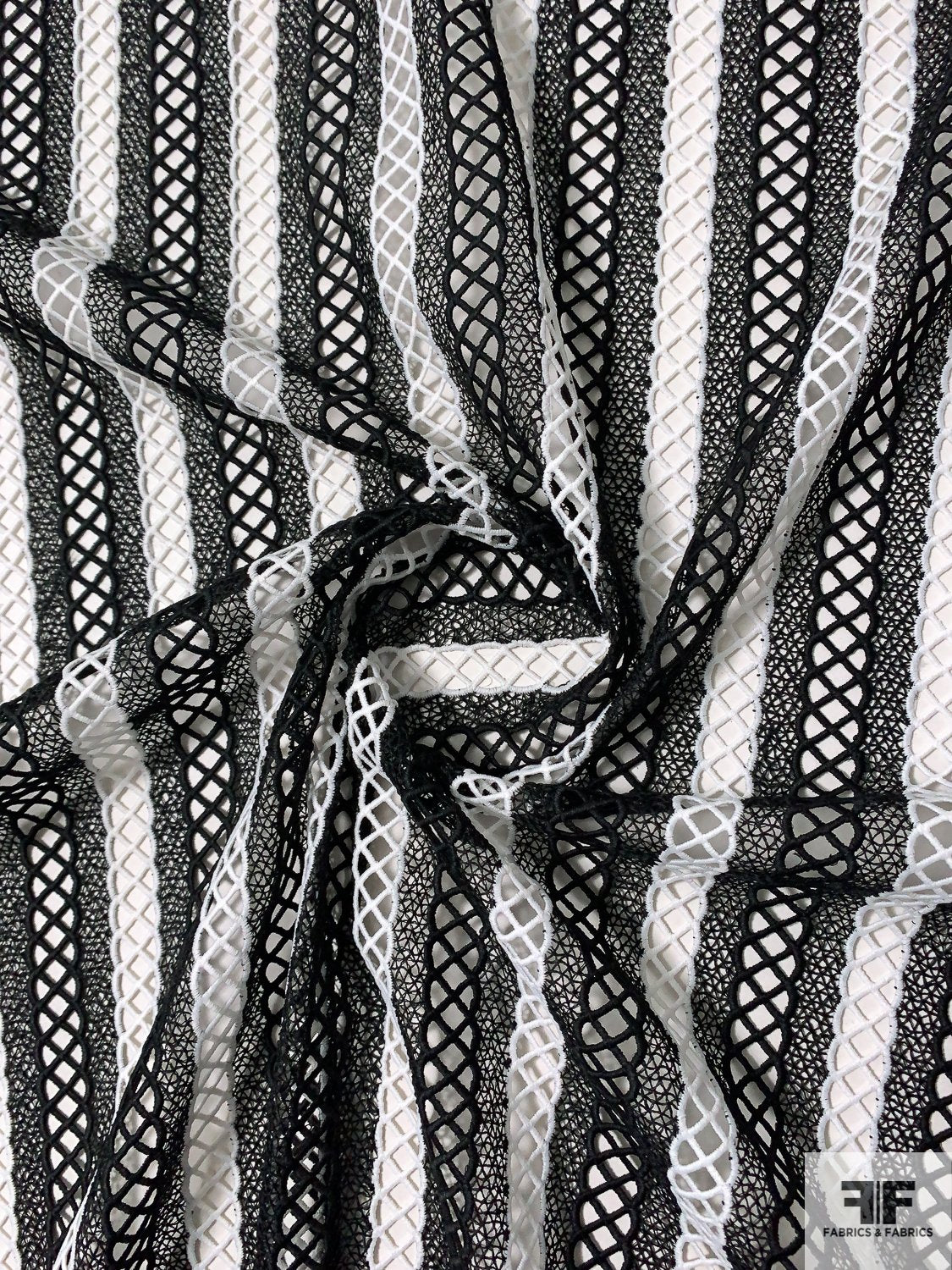 Two-Tone Striped Guipure Lace - Black/White