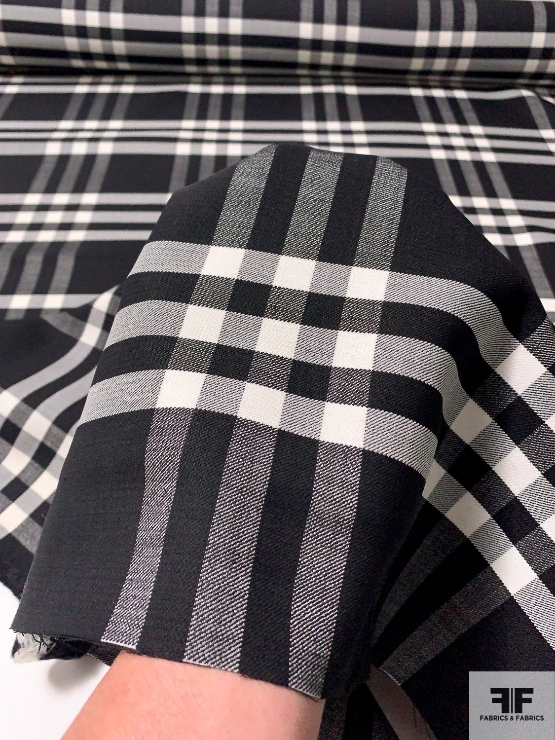 Italian Plaid 2-Ply Stretch Wool Suiting - Black / Off-White