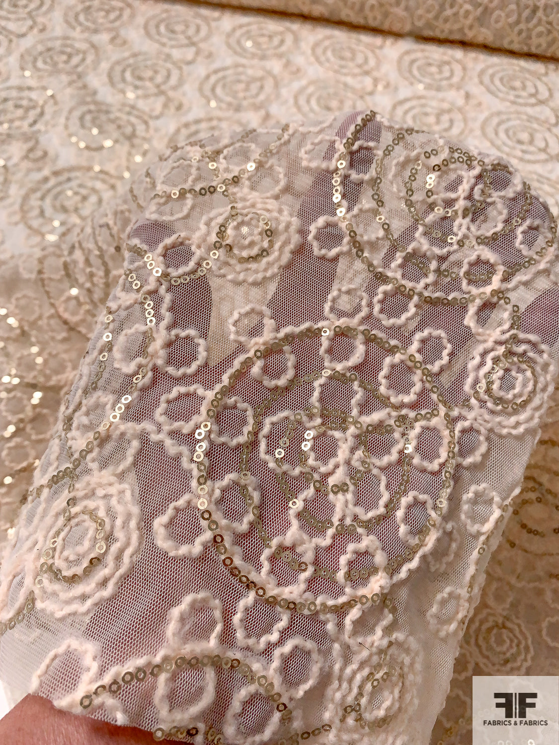 Netting with Circular Yarn Embroidery and Sequins - Ivory White / Light Gold