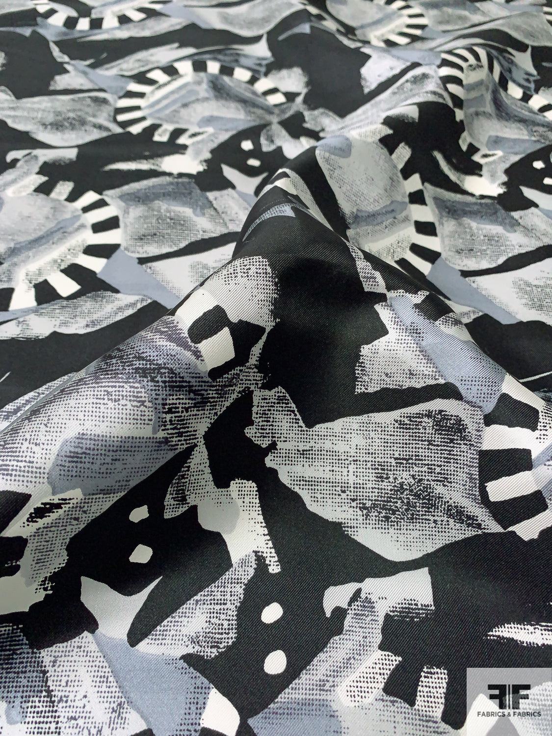 Abstract Graphic Printed Vintage Silk Twill - Grey / Black / Ivory