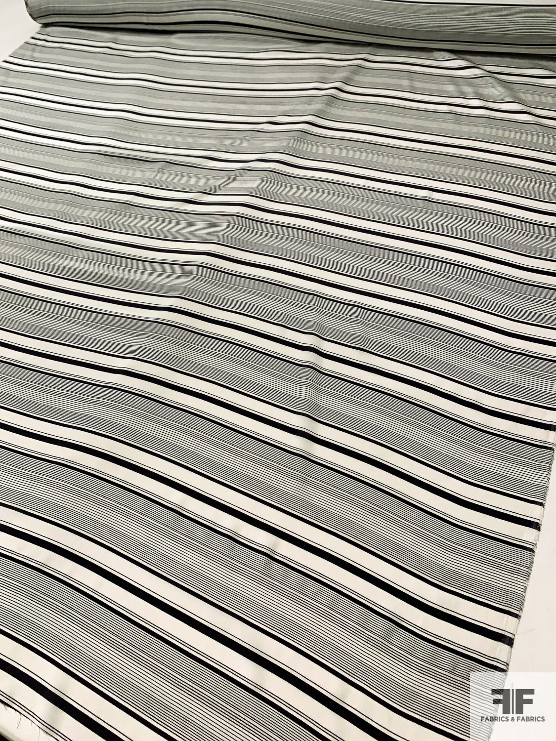 Horizontal Striped Printed Silk Crepe de Chine - Black / Off-White