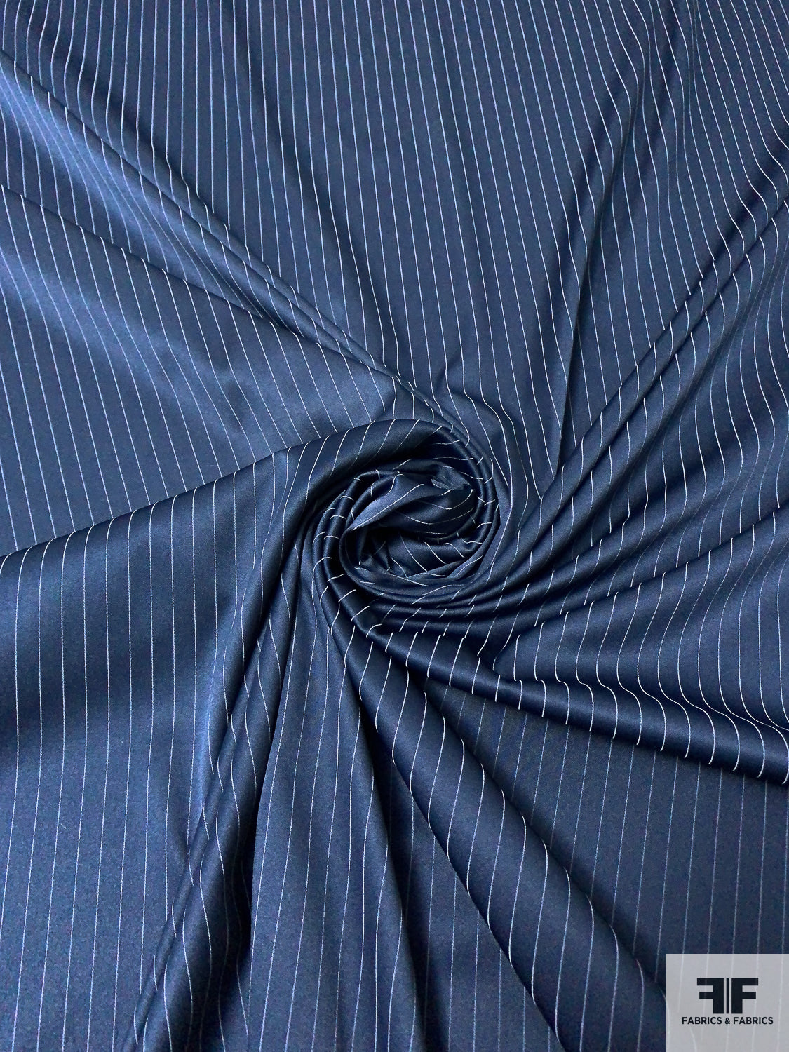 Cotton satin: what fabric is it exactly and what can you make with it?