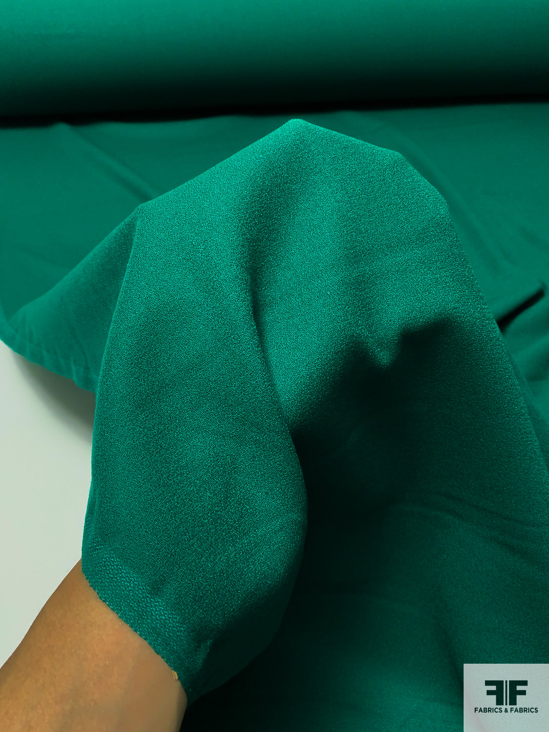 Solid Wool Crepe - Dark Emerald Green | FABRICS & FABRICS Fabrics & Fabrics Solid Wool Crepe - Dark Emerald Green | FABRICS & FABRICS Fabrics & Fabrics