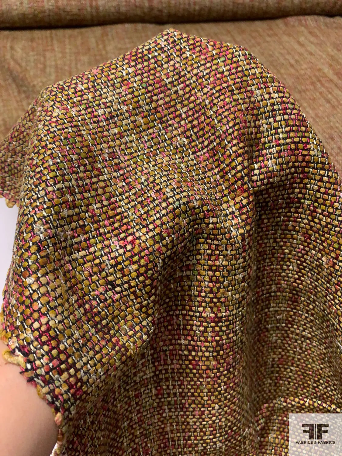 Italian Classic Cotton Blend Tweed Suiting - Olive / Magenta / Off-White