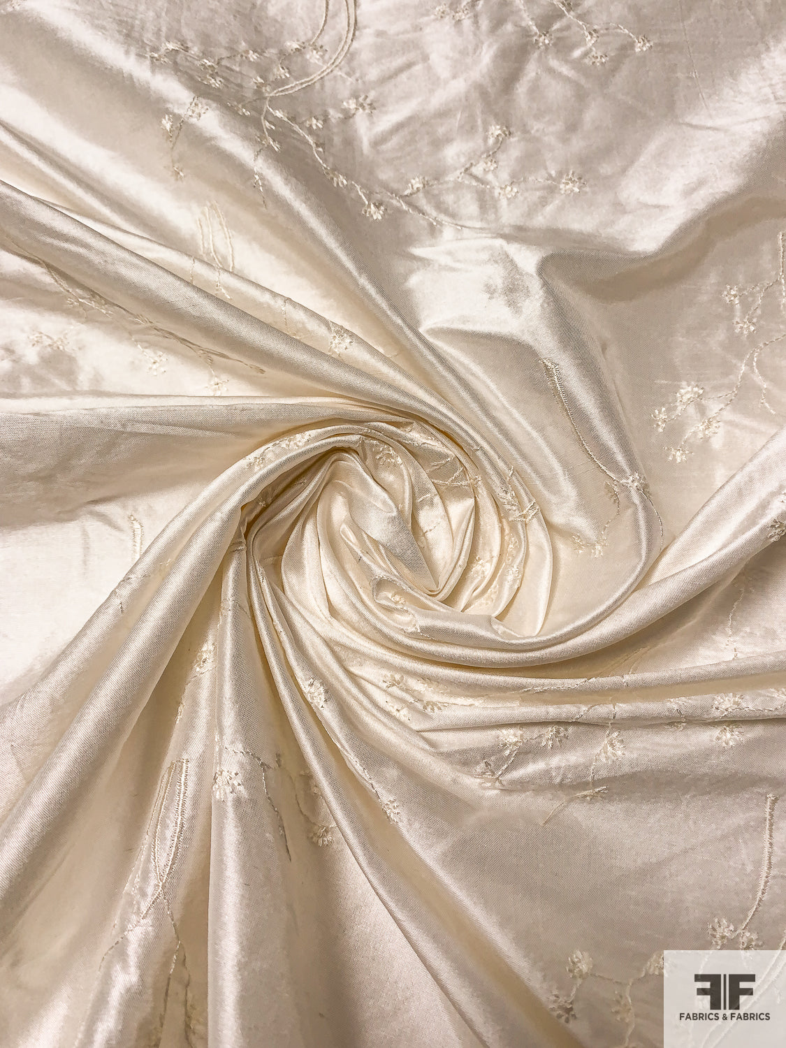 embroidered silk fabric for dresses Organza Silk Fabric Fully Flair Kali Pattern With Canvas Patta Attached Padded And Zipper Gown With Dupatta And Pant (261-Black-AFKB)