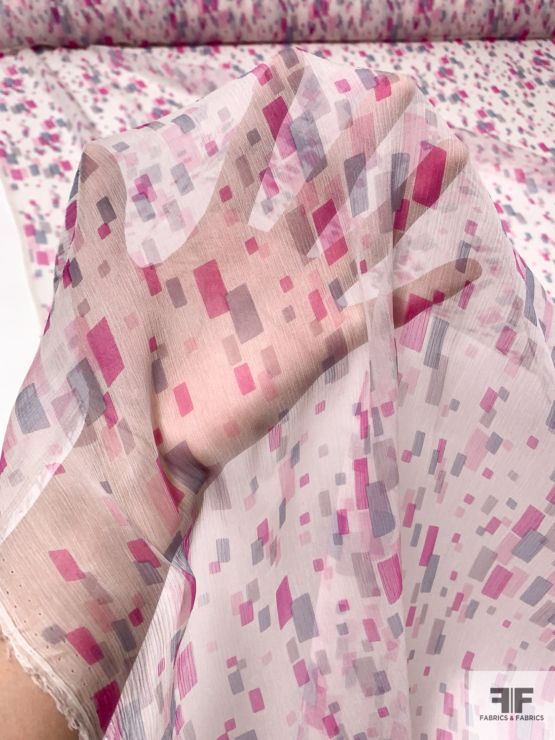 Floating Rectangles Printed Crinkled Silk Chiffon - Bubblegum Pink / Fuchsia / Dusty Lilac / Off-White