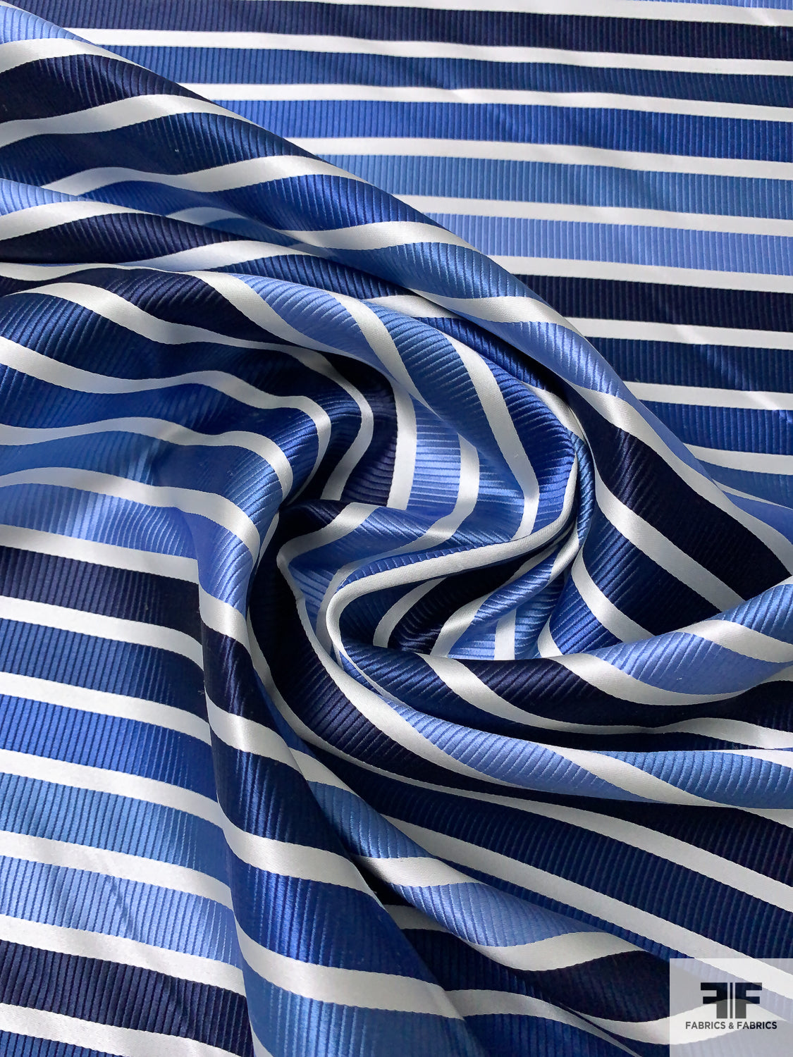 Horizontal Striped Silk Necktie Jacquard Brocade - Navy / Blues / Off-White