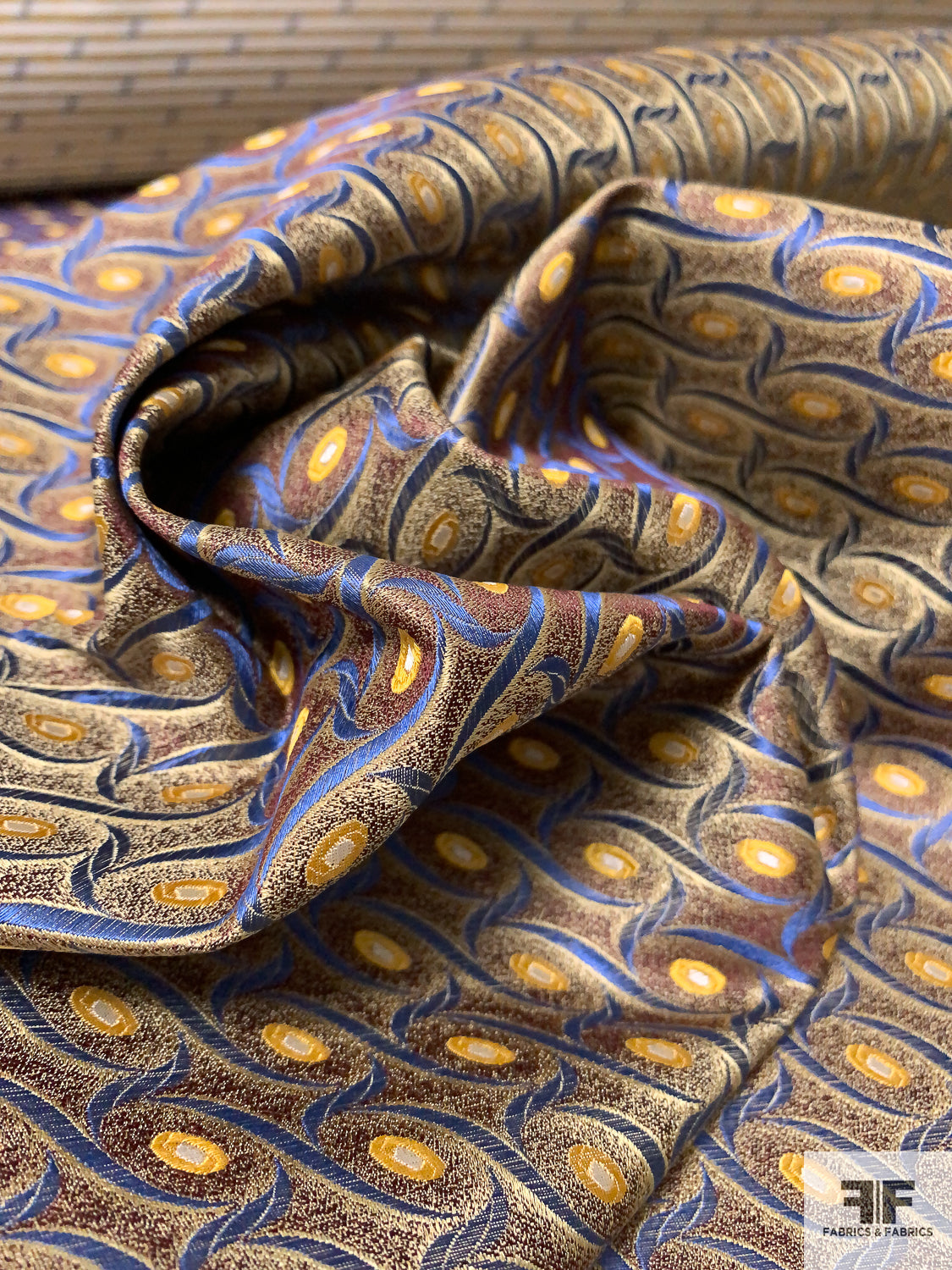 Wavy Oval Silk Necktie Jacquard Brocade - Hazy Maroon / Blue / Yellow