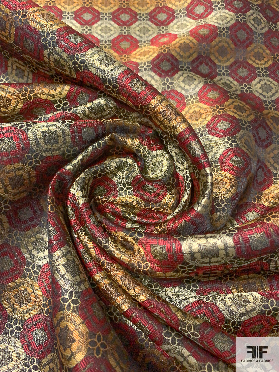 Linked Floral Silk Necktie Jacquard Brocade - Red / Antique Gold / Black