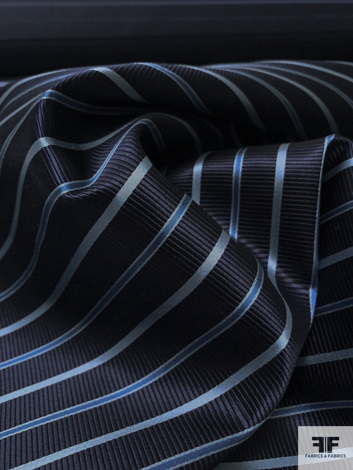 Horizontal Striped Silk Necktie Jacquard Brocade - Navy / Blue / Sky Blue