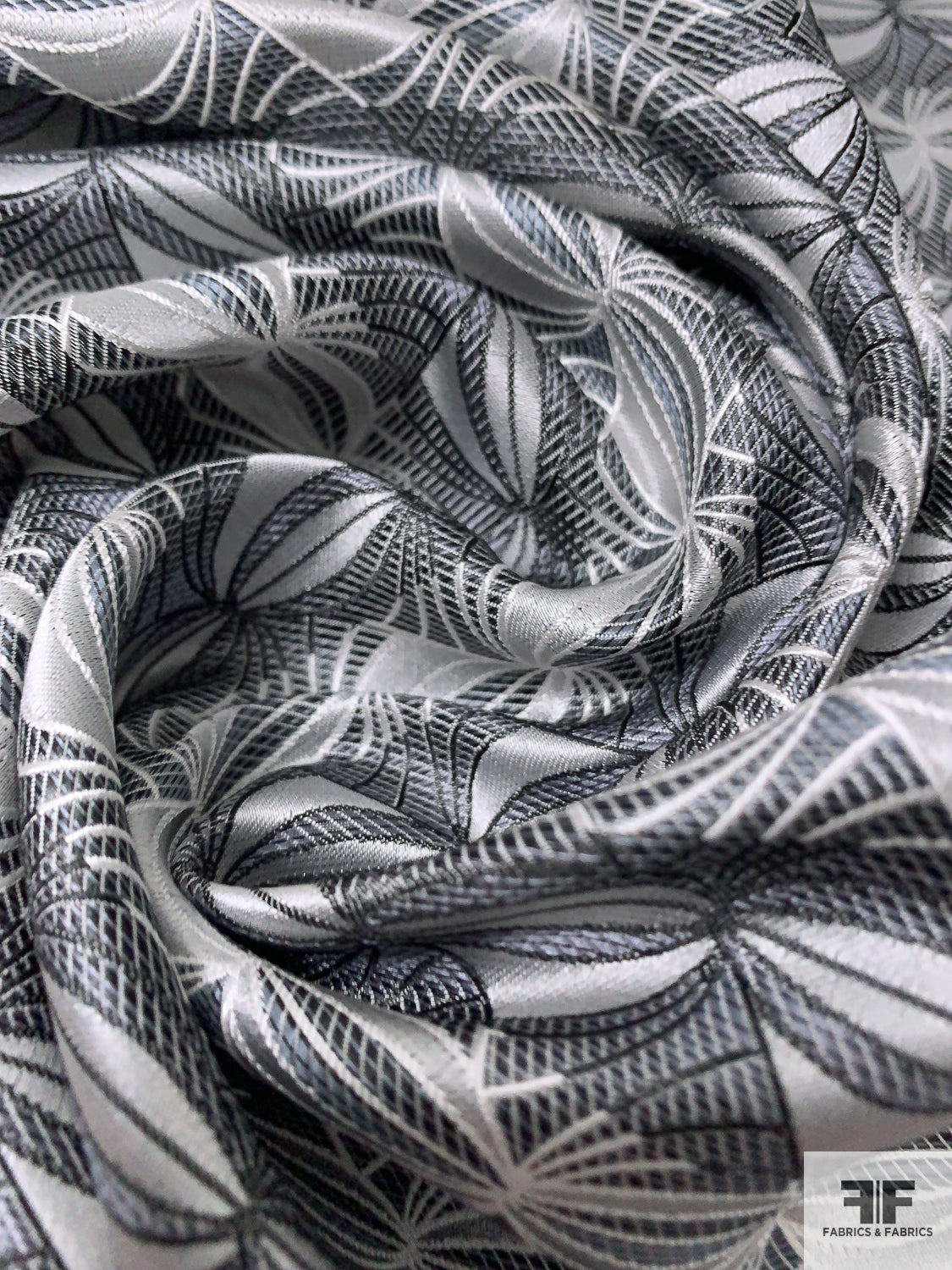Tentacle Web Silk Necktie Jacquard Brocade - Black / Light Grey / White