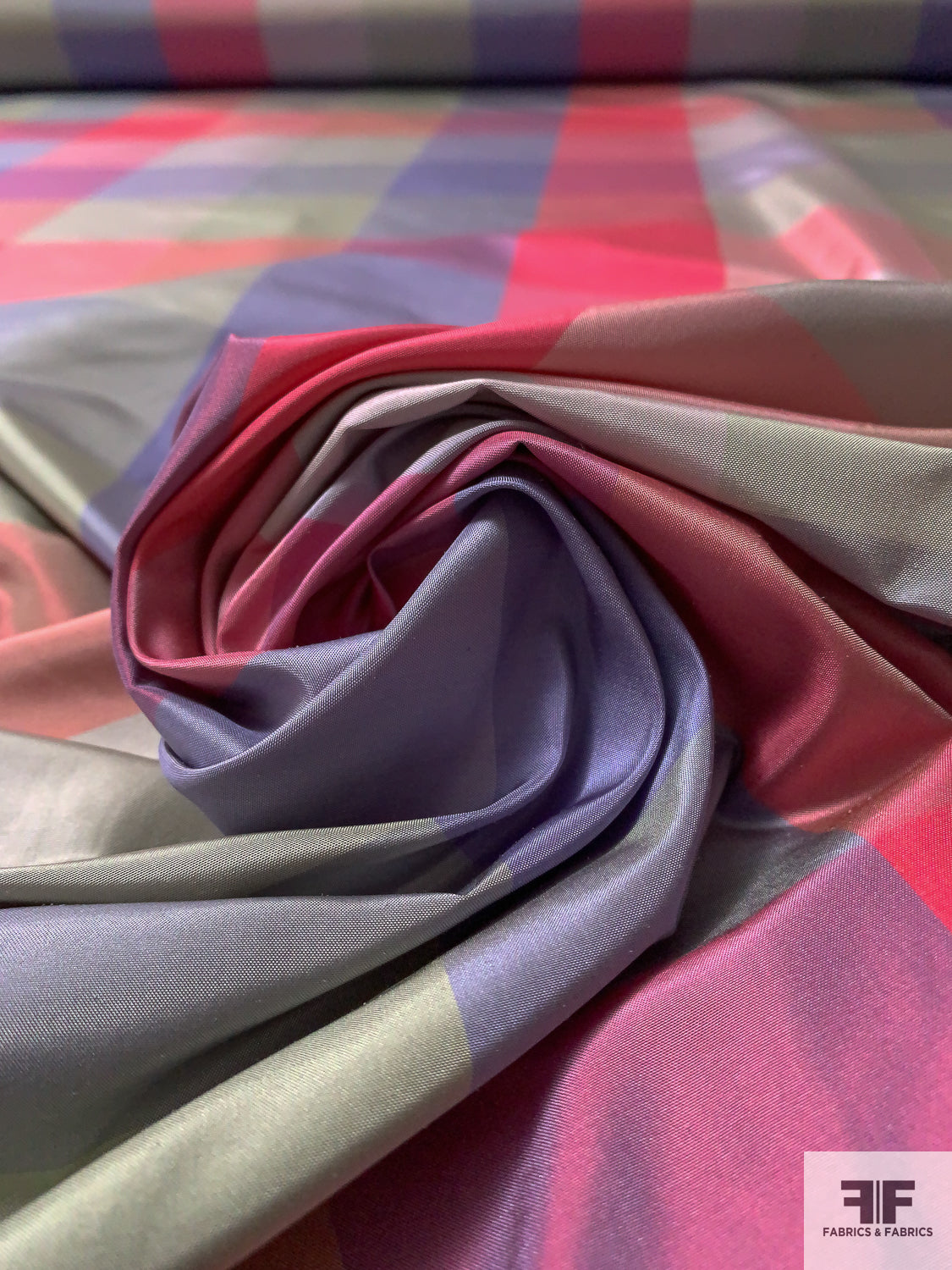 NY Designer Fabrics Iridescent Purple/Red Taffeta Silk Fabric