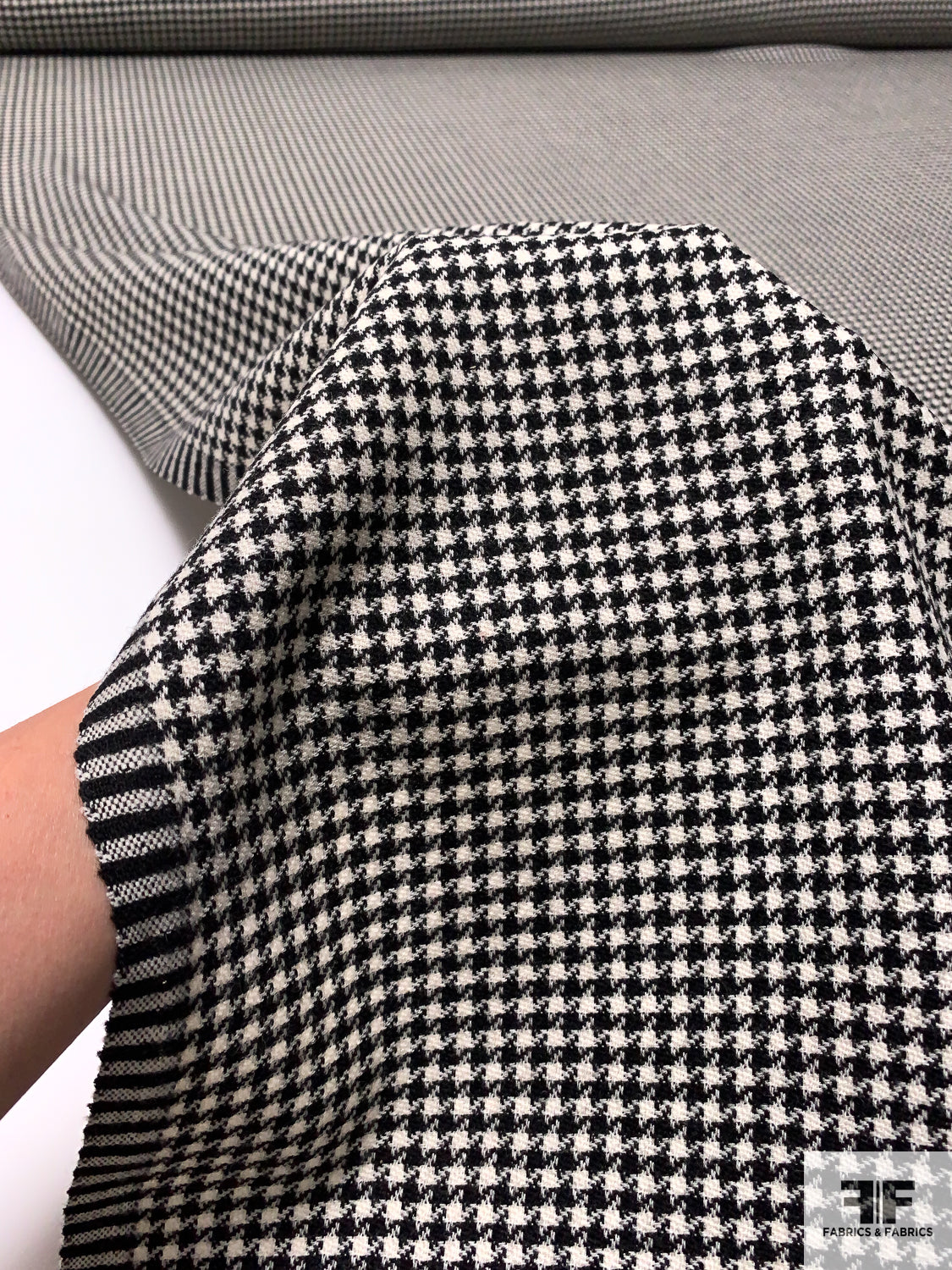 Italian Houndstooth Wool Suiting - Black / Off-White
