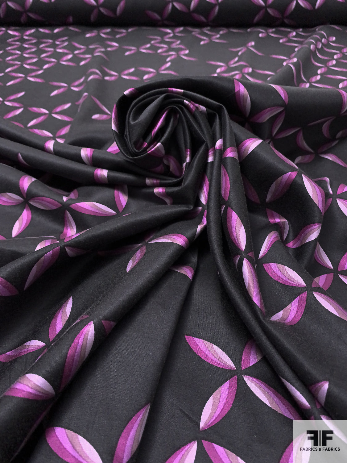 Circle Floral Illusion Printed Stretch Washed Cotton-Silk Sateen - Magenta / Orchid / Black