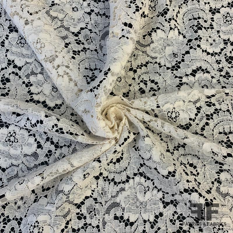 Chantilly Lace, French Chantilly, Roses, 36 wide, Ivory
