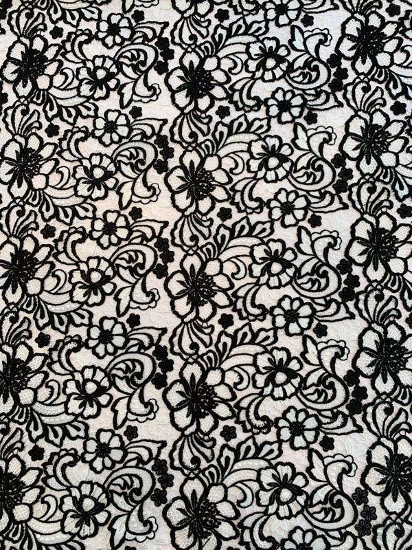 Double-Scalloped Floral Guipure Lace - Black / White