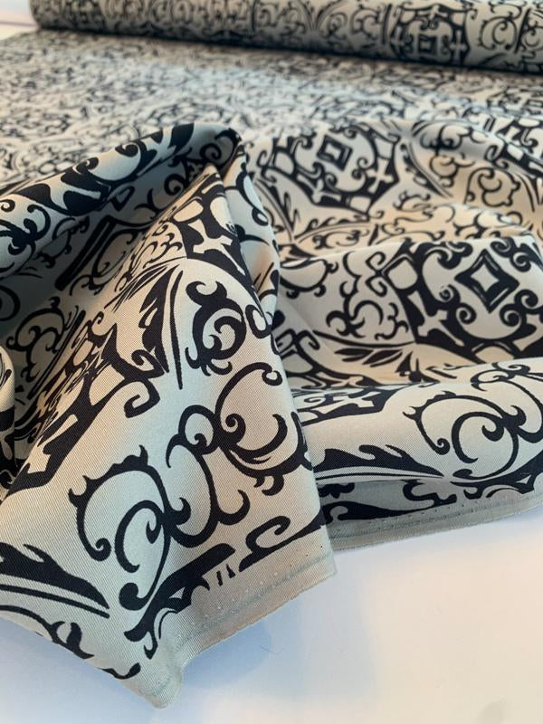 Regal Damask-Like Printed Silk and Cotton Faille - Grey / Black