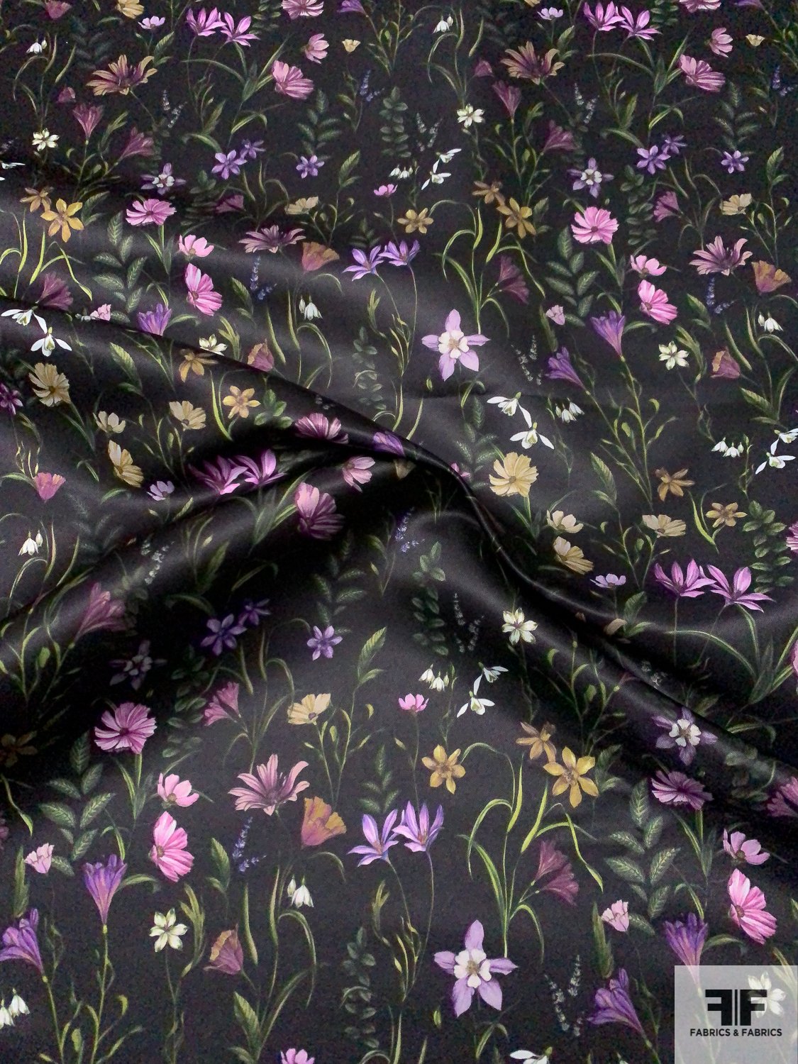 Landscape of Flowers Polyester Satin - Green / Lilac / Purple / Medallion