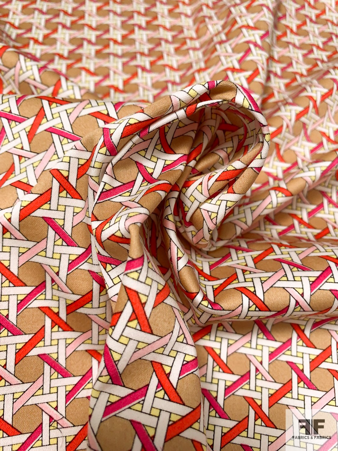 Interlocking Basketweave-Like Printed Stretch Cotton Sateen - Tan / White / Magenta / Red