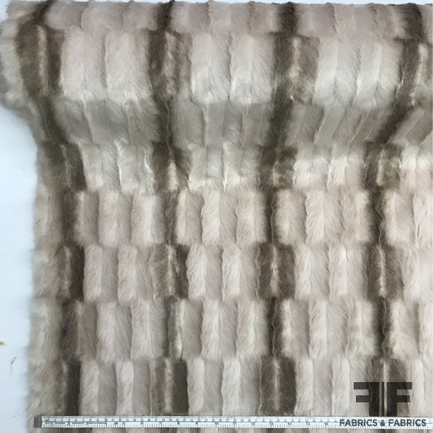 Short Haired Beige Fake Fur Fabric by The Meter - 2R369 Pale Beige